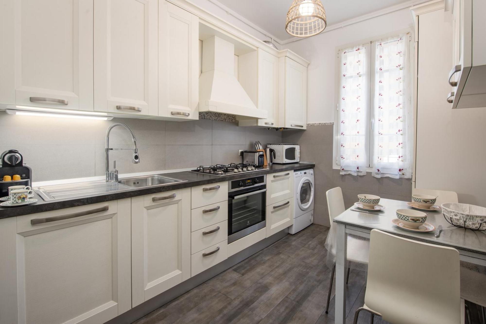 Appartement Massena - Agreable 3 Pieces - Plein Coeur De Menton